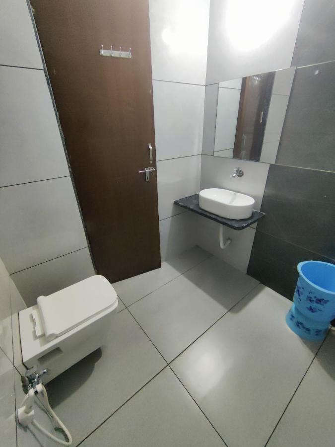 Hotel Sai Ssl Shirdi Zewnętrze zdjęcie
